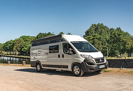 Location de fourgon aménagé 3 places