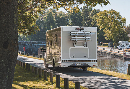 Location camping-car Profilé 4 places lit pavillon